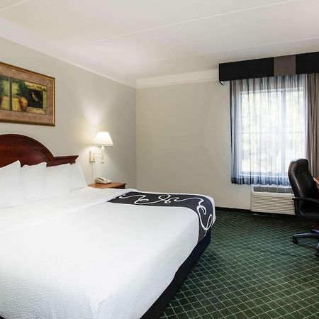 La Quinta By Wyndham Melbourne Viera Hotel Exterior photo