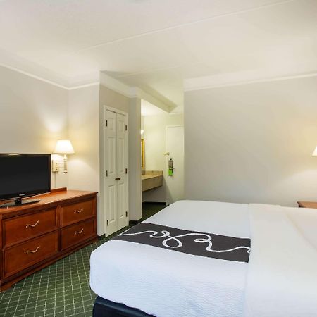 La Quinta By Wyndham Melbourne Viera Hotel Room photo